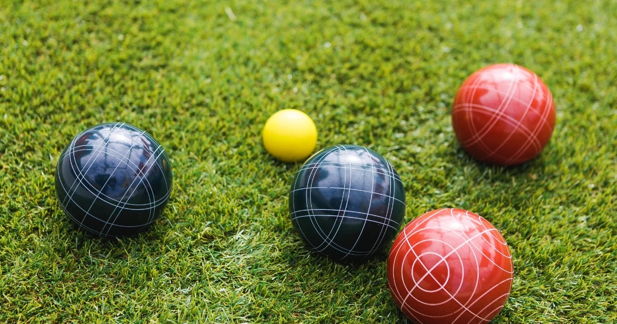 bocce ball courts — supporting image 1