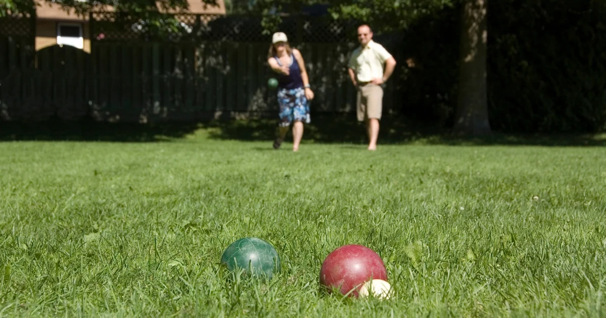bocce ball courts — supporting image 2